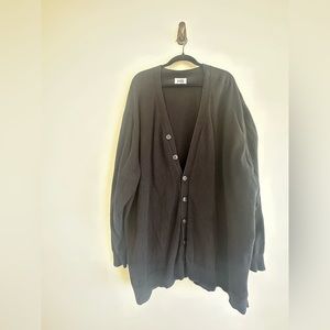 Harbor Bay
V-Neck Cardigan - Black